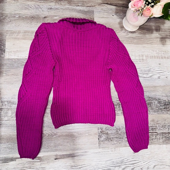 Chunky knit magenta scoop neck sweater - Picture 5 of 14